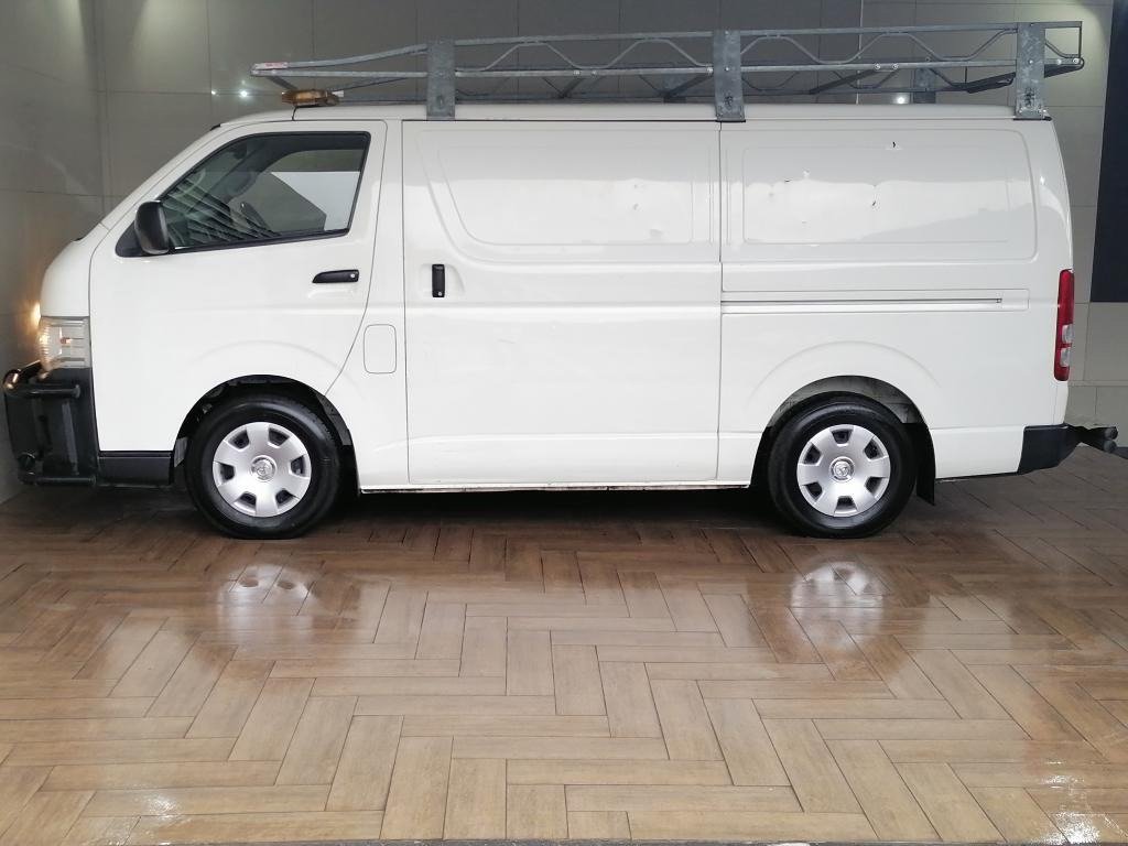 Passive Prop Toyota Quantum Panel Van